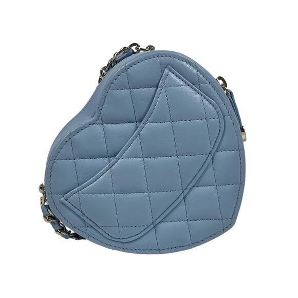 Chanel 22S Baby Blue Quilted Lambskin Small Heart Bag Clutch with on Chain - Picture 3 of 12